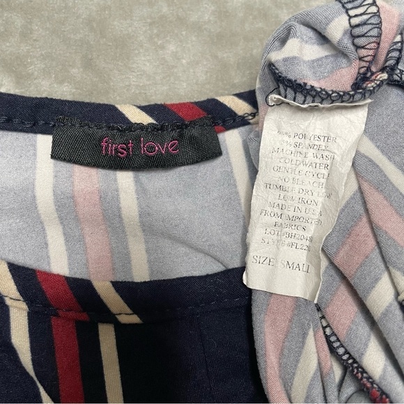 Tanktops 4 Piece Bundle Size Small - Picture 5 of 16